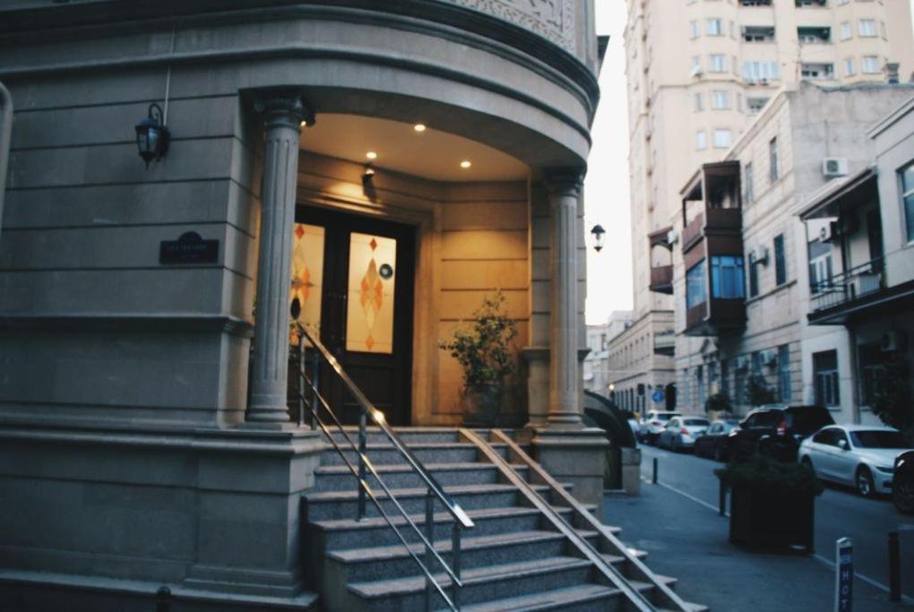 The Center Hotel Baku Exterior photo